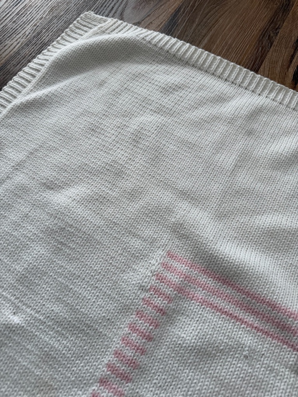 Kitt Homemade Knitwear “PRINCESS” Pink & White Knit Baby Blanket with Gold Crown - Picture 9 of 16
